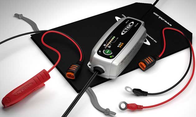 POUNI---CTEK-mxs-3-8-in-stalni-priklop-m6-na-kleme-akumulatorja