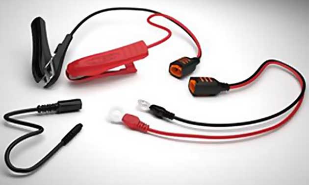 POUNI---dva-priklopa-akumulatorja-in-temperaturno-tipalo